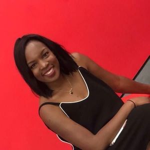 Meet your Posher, Efe